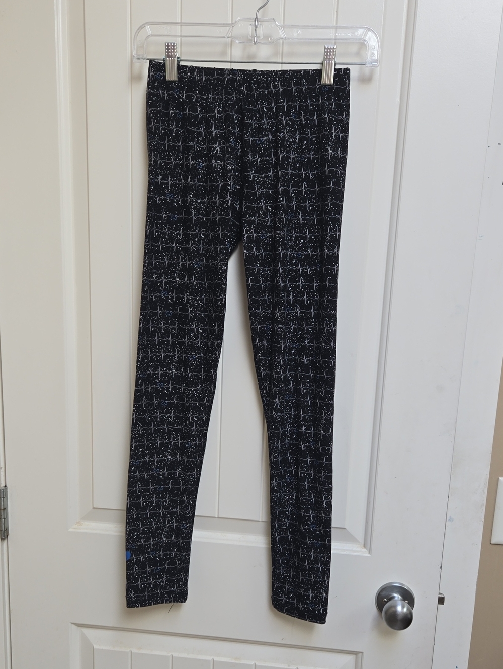 Sweet Legs Black Leggings with White Grid Hearts Speckle Petite